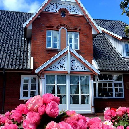 Gasthaus Knudsen Utersum Eksteriør billede