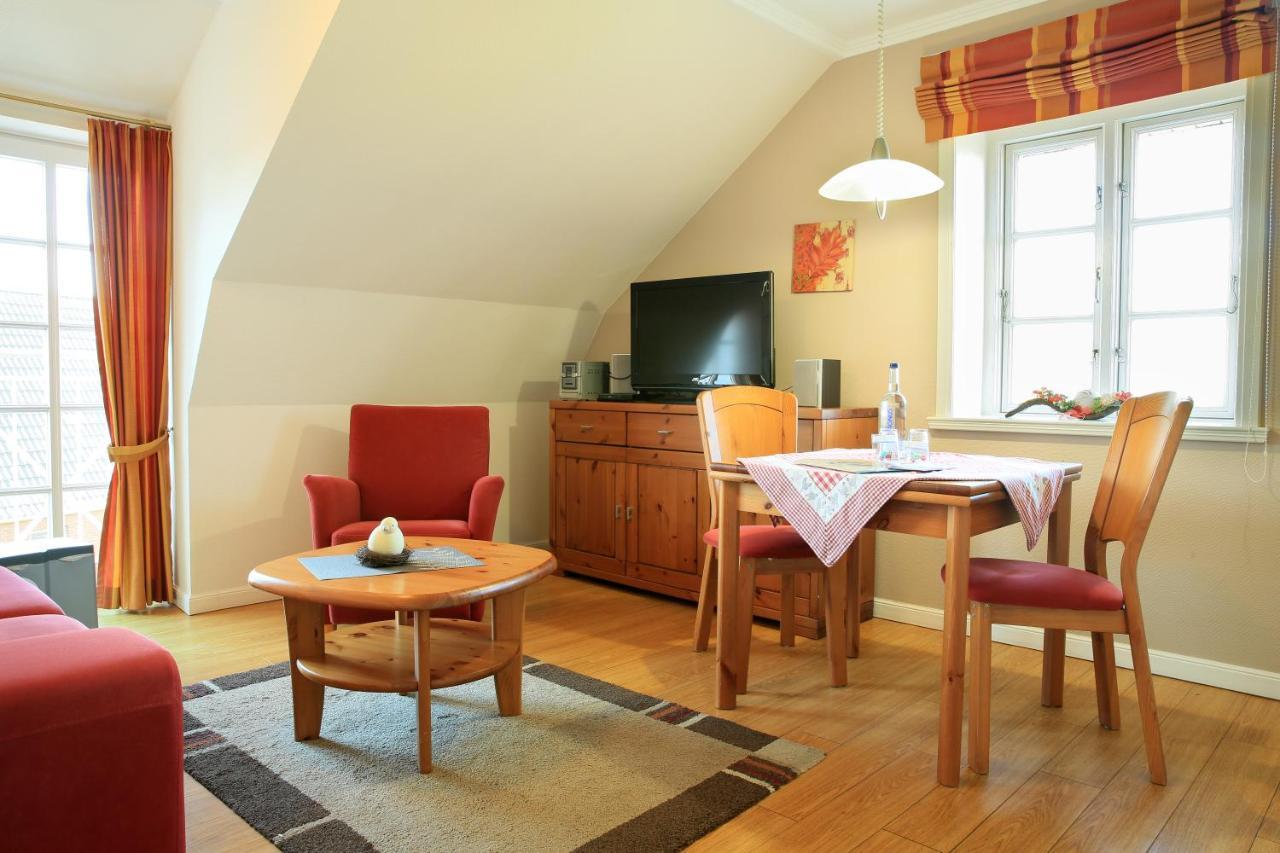 Gasthaus Knudsen Utersum Eksteriør billede