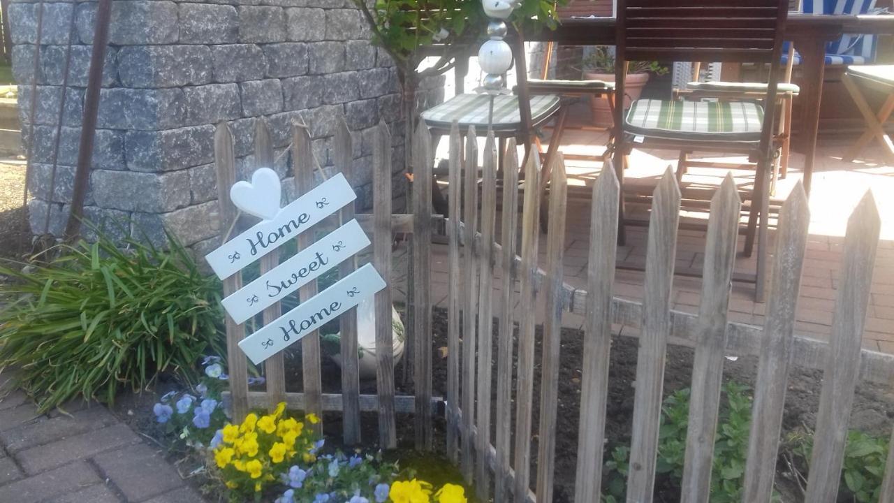 Gasthaus Knudsen Utersum Eksteriør billede