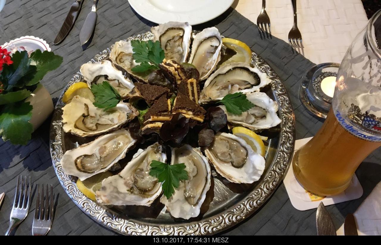 Gasthaus Knudsen Utersum Eksteriør billede